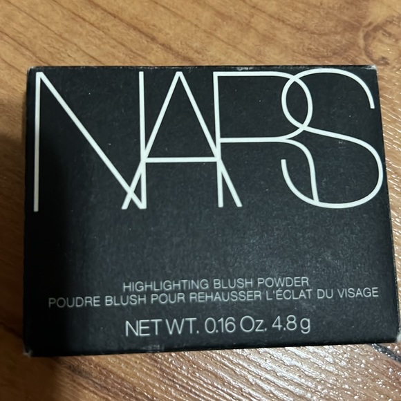 Nars highlighting blush - Picture 3 of 5